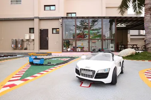 台東親子民宿 貓追熊賽車民宿 9