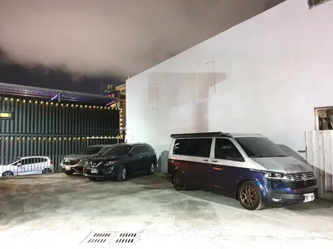 民宿私人停車場-每1房1車位