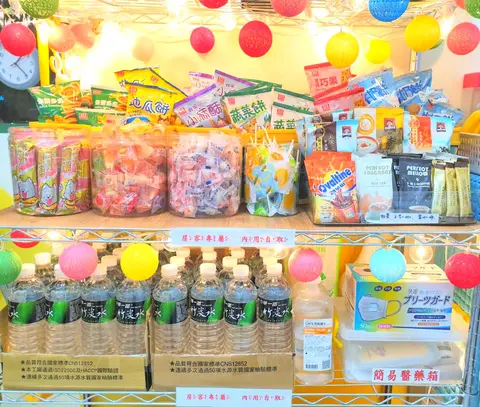 24小時自助點心區 餅乾糖果飲料 房客專屬﹑內用自取 照片 1