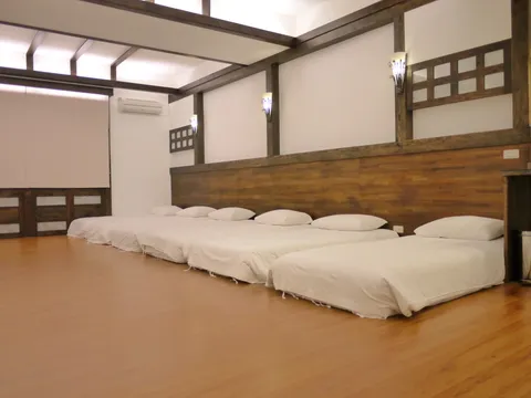 沐泉民宿 金合氣六人房