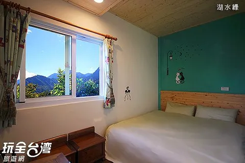 山雲花民宿 湖水綠