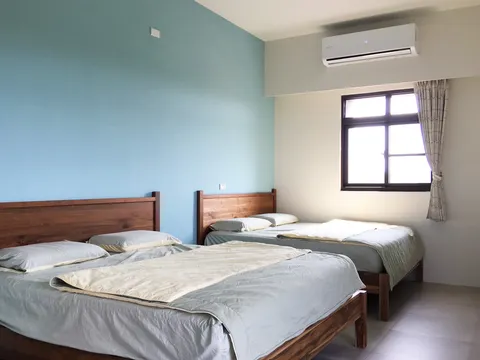 南滬伍柒民宿 海景四人套房-有陽台(203房)