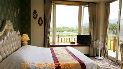 雲山水自然生態農莊逸翠軒民宿 夢幻湖景禮安雙人房