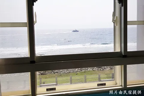 誼璟觀海民宿 觀海四人房