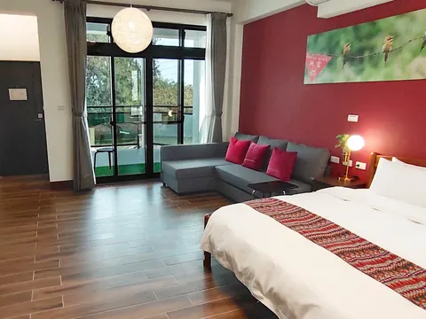 嚨口十二之一 202景觀雙人房