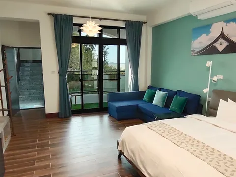 嚨口十二之一 302海景雙人房