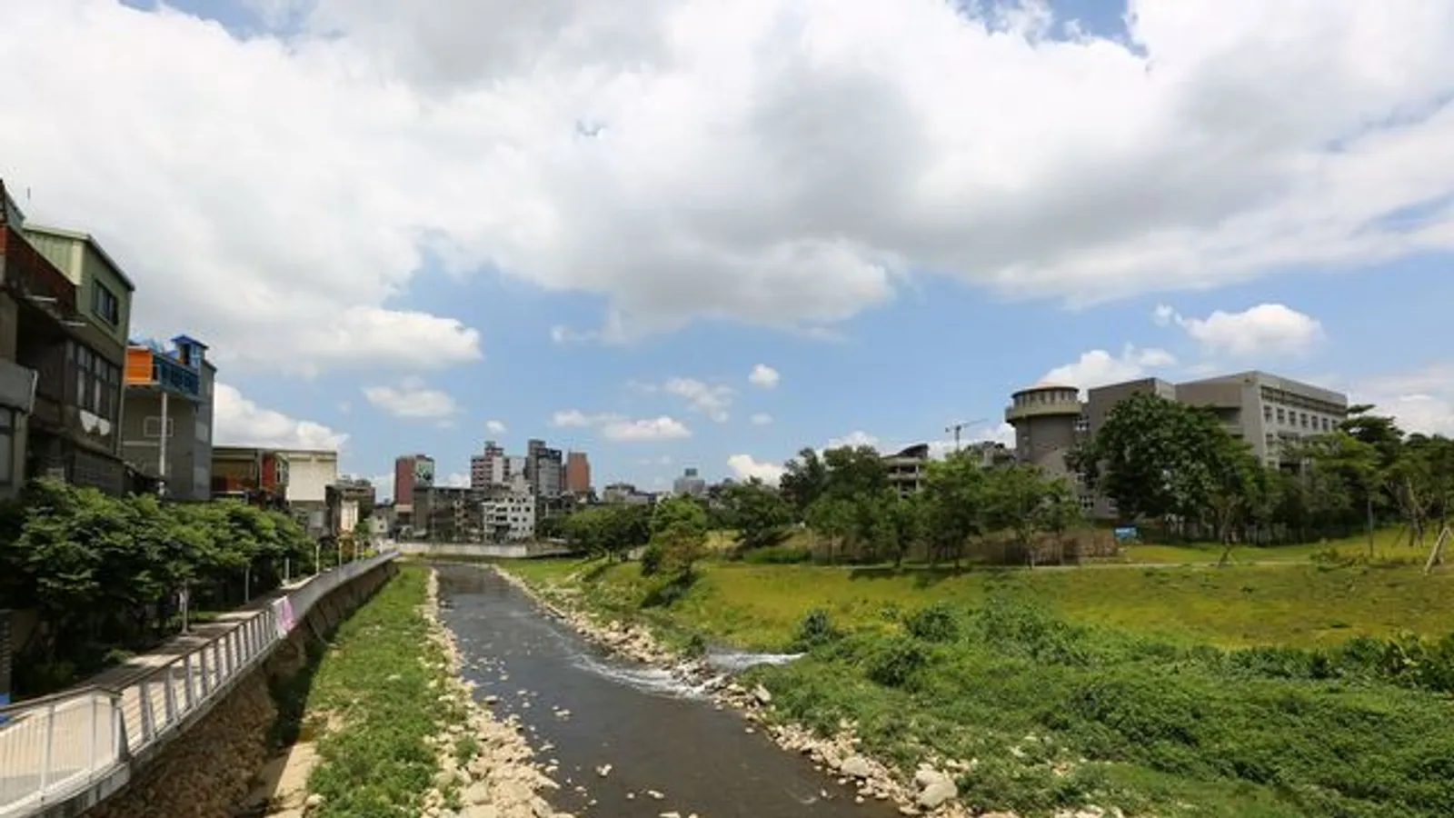 中壢景點:老街溪水岸自行車道