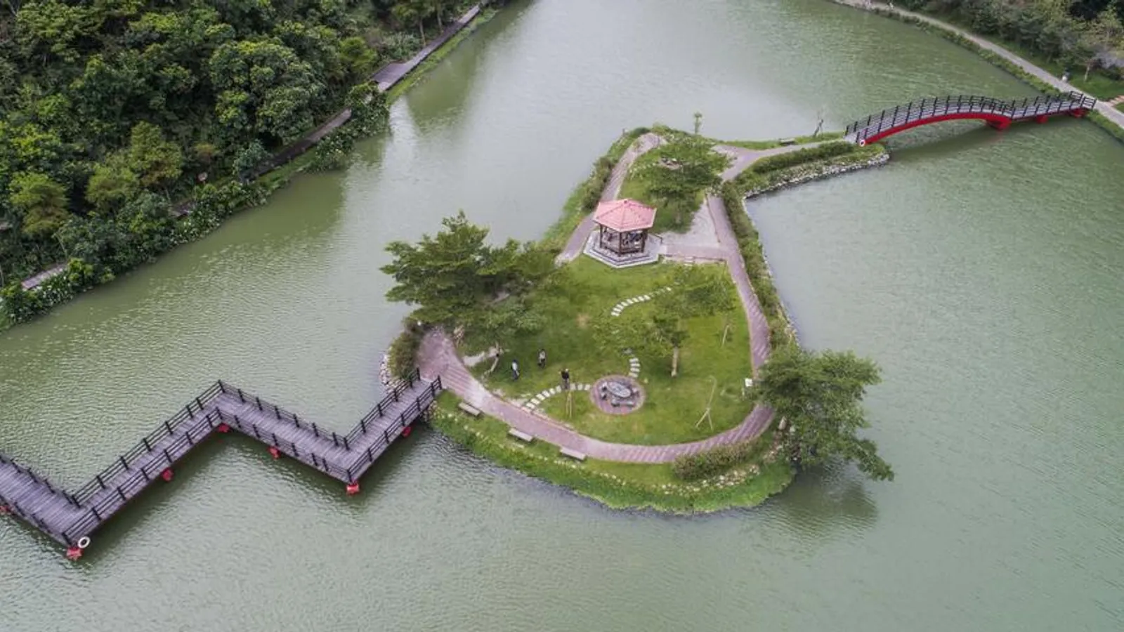 員山景點：望龍埤